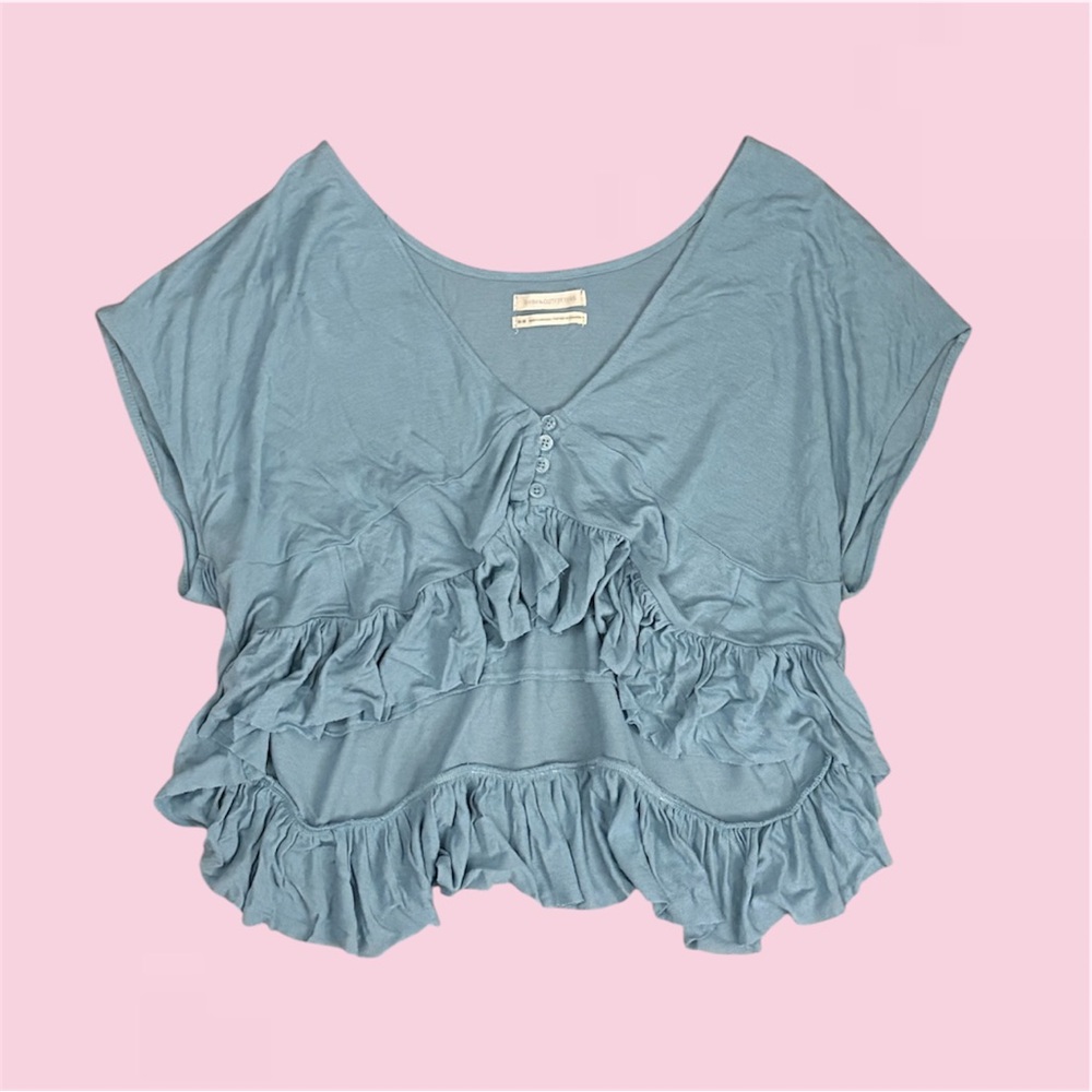 Urban Outfitters flowy ruffle top - size M
